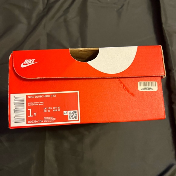 Nike Dunk High - Picture 5 of 5